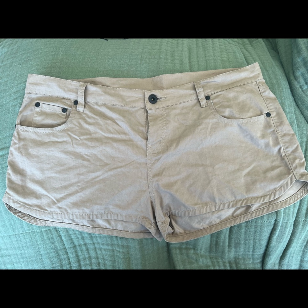 Hurley/Nike Dri-fit khaki shorts